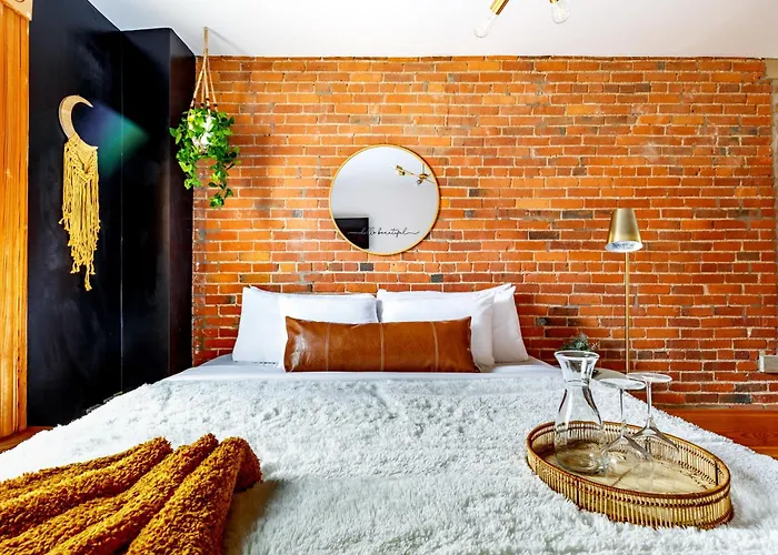 Jungle House Luxury Lofts - Short North High Street Holiday home *